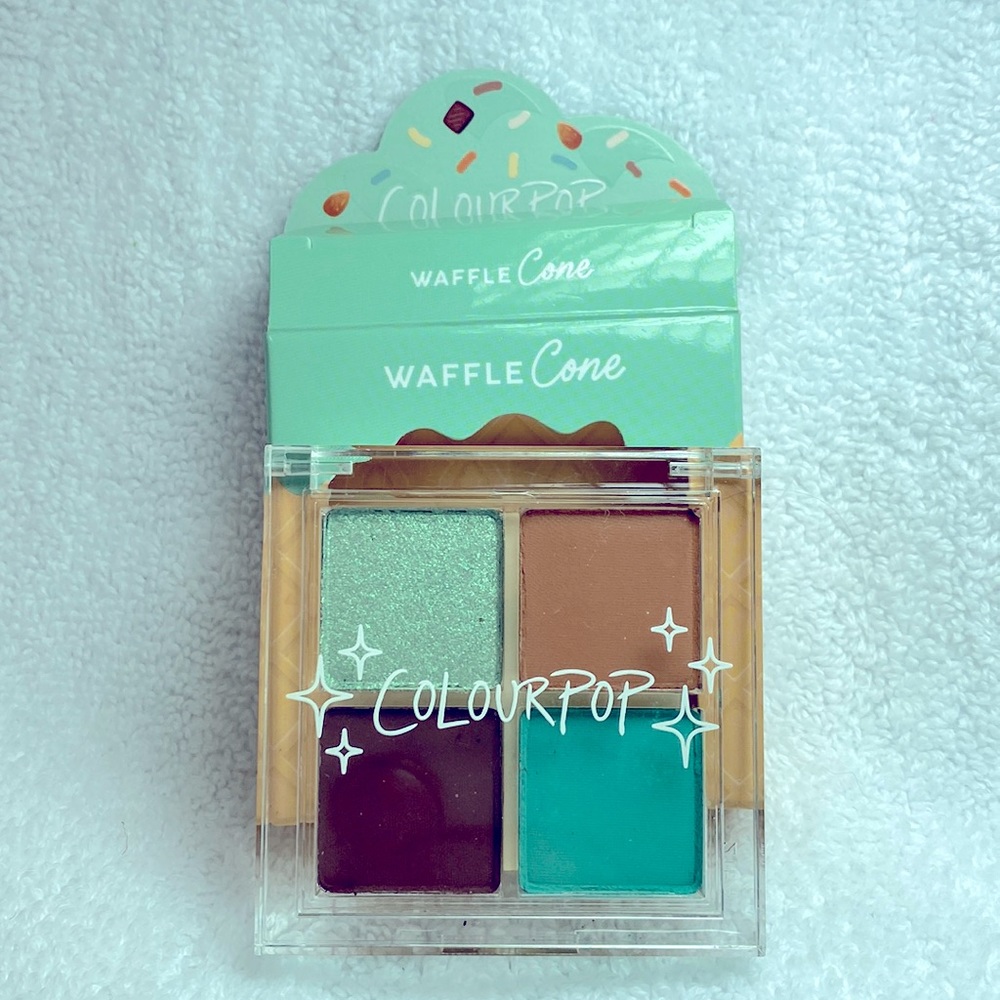 COLOURPOP WAFFLE CONE EYESHADOW QUAD PALETTE Boutique UNTOUCHED NWT ICE CREAM - Picture 4 of 9